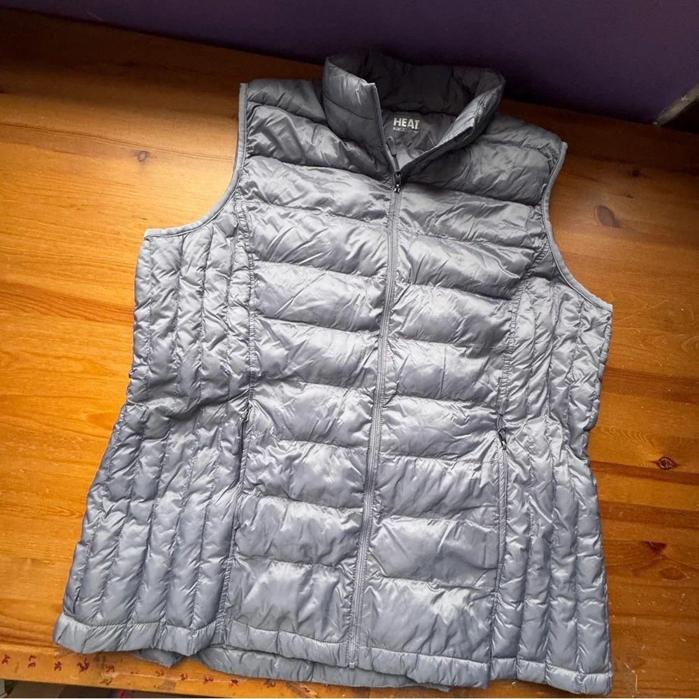 32degrees silver puffer vest size xl
